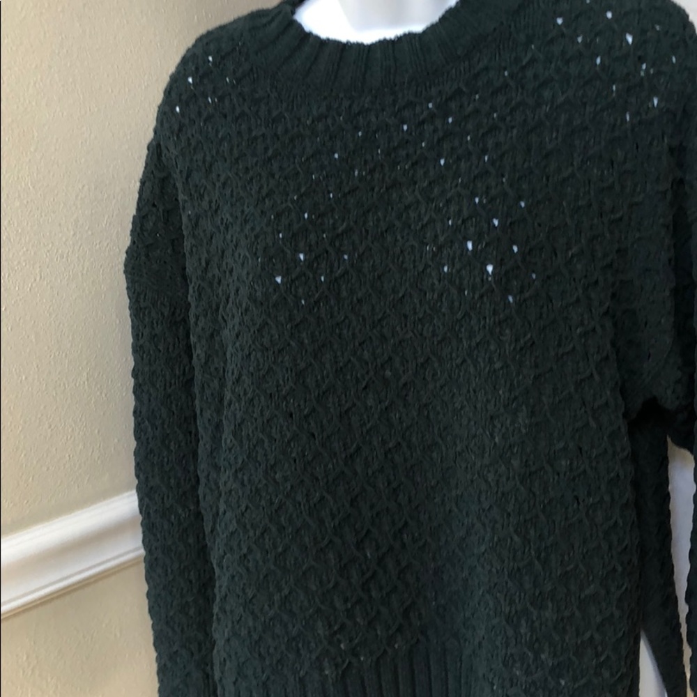 Dark Green women’s sweater Size Large